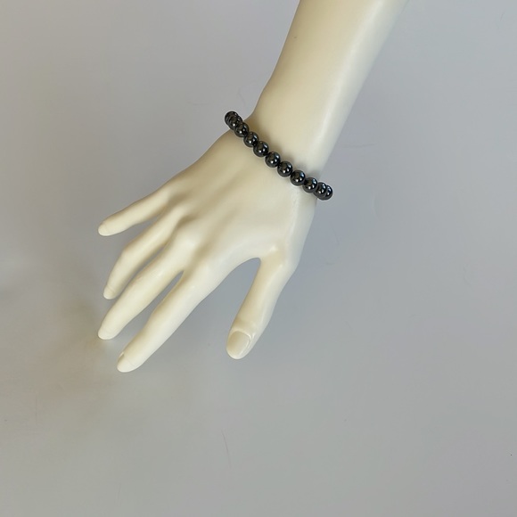 Sandra Borish Hematite Bracelet.. Beaded.. Stretchy Band - Picture 4 of 15